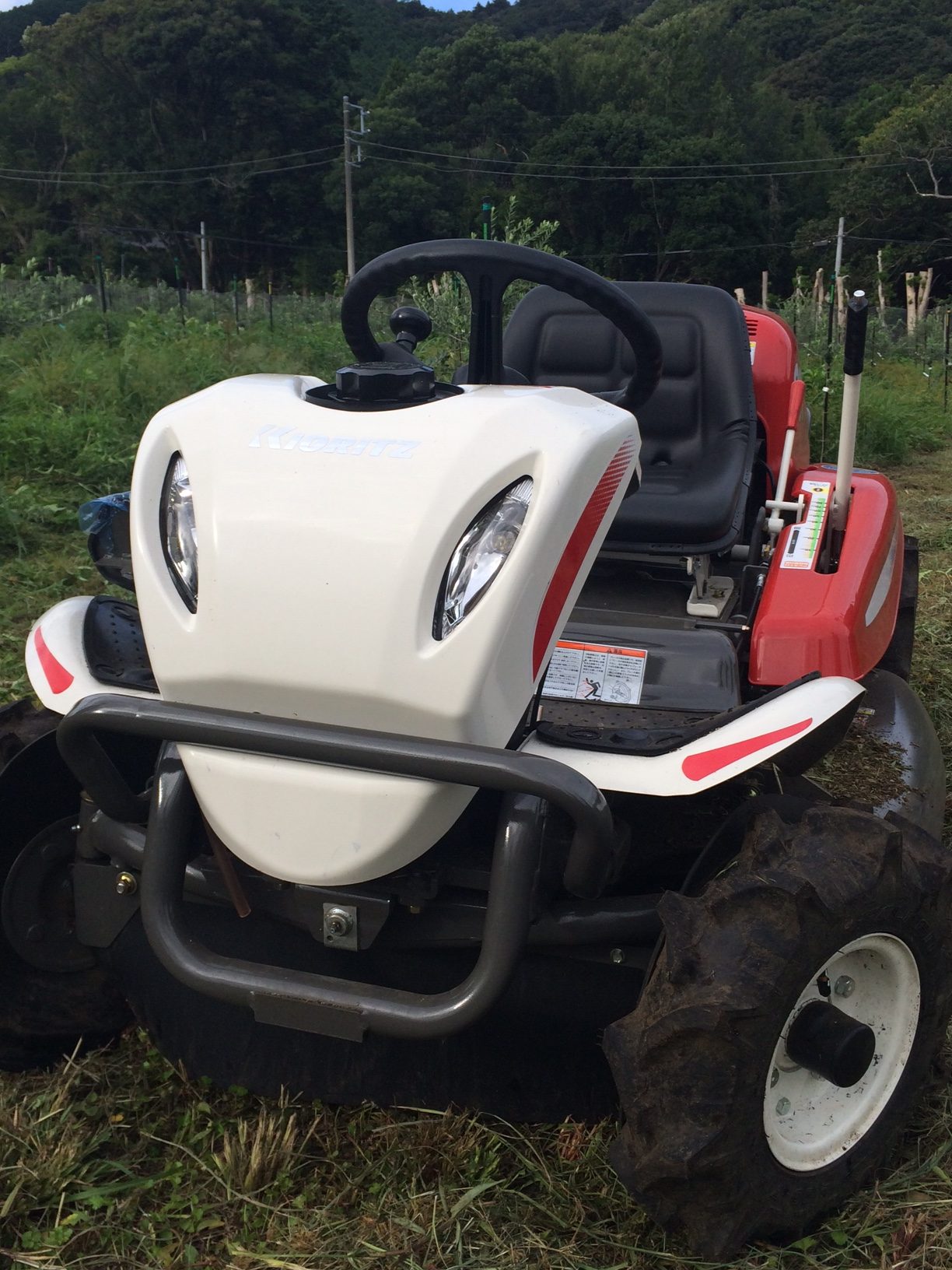 乗用草刈機が納車されました