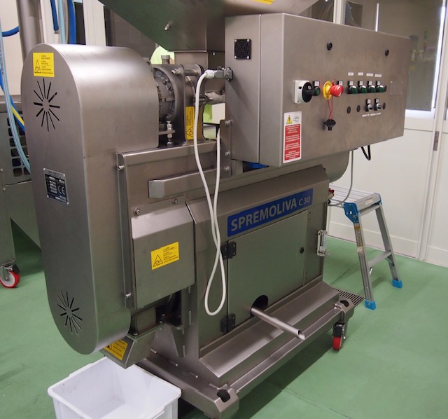 搾油機をピカピカにしました